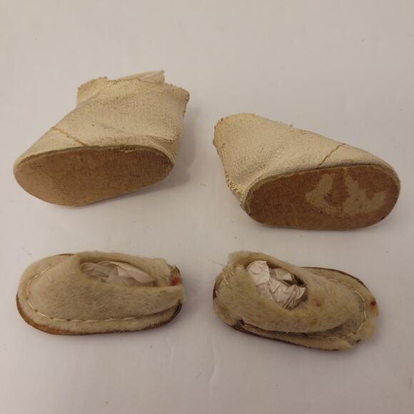 Primitive Handmade Vintage Cloth Handsewn Lot Of 2 Dolls 2 Pair Shoes 7 Inches - Picture 13 of 16